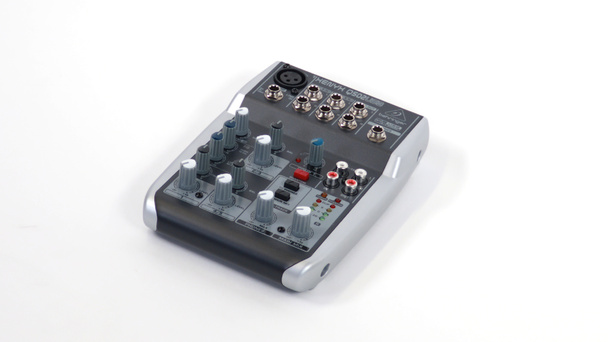 Behringer XENYX Q502USB