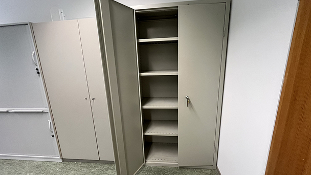 Aktenschrank, groß, mit Schloss und Schlüssel, LxBxH: 0,90m x 0,43m x 1,95m