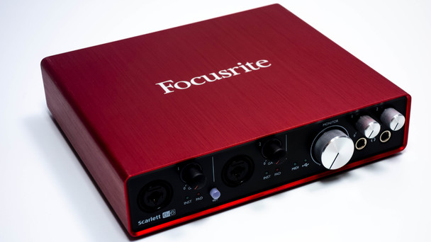 Focusrite Scarlett 2i2