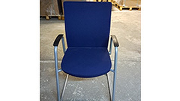 8x Schwingstühle für Konferenzraum