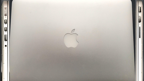 Apple MacBook Pro / mehrere Anschlüsse