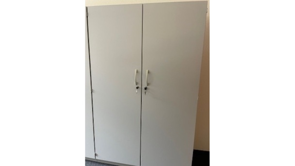 Aktenschrank 190x120x45 abschließbar